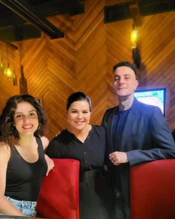 شاهد .. بالصور - "الحب وأشياء أغرب" يجمع أحمد الفيشاوي بهذه الممثلة