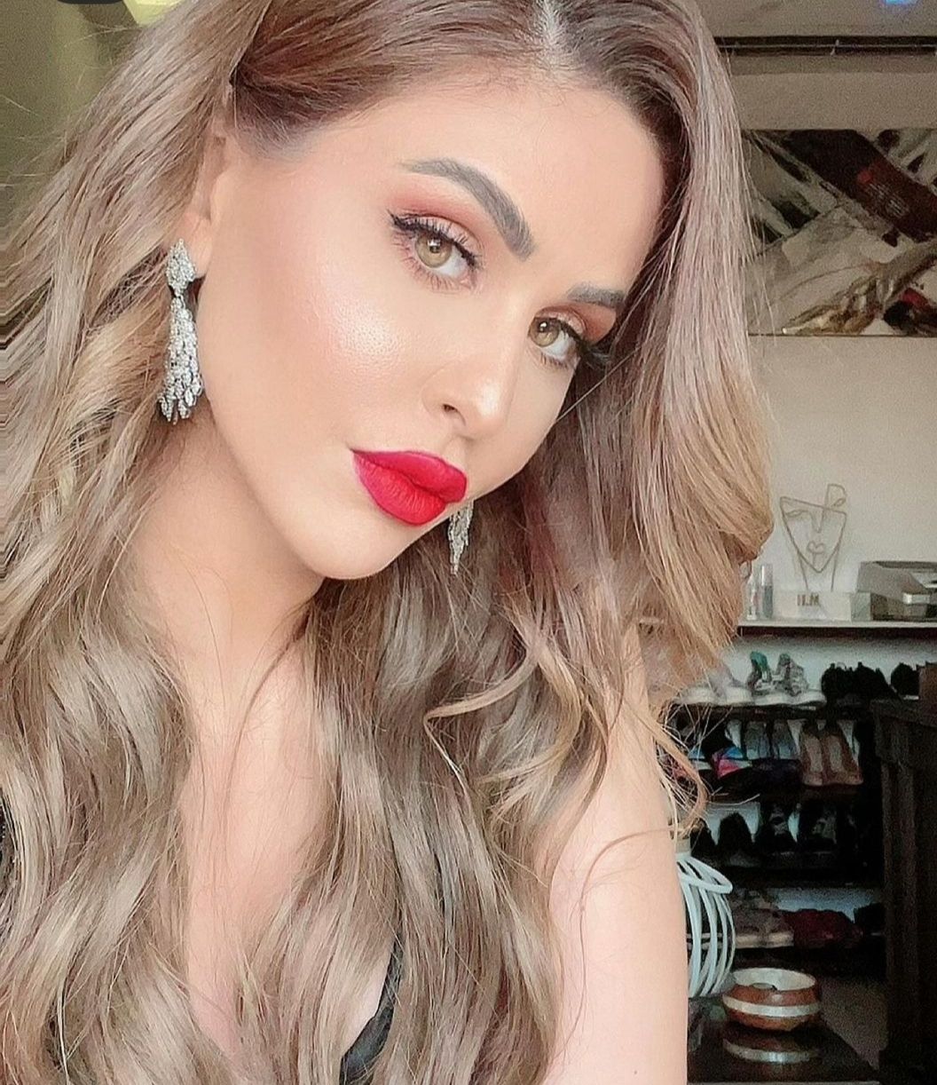 مي سليم تتألق بمكياج جذاب في احدث اطلالتها- شاهد