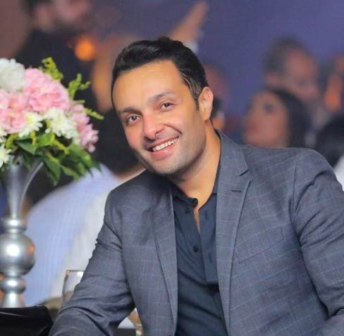 شاهد .. وائل عبد العزيز ينجو من حادث سير