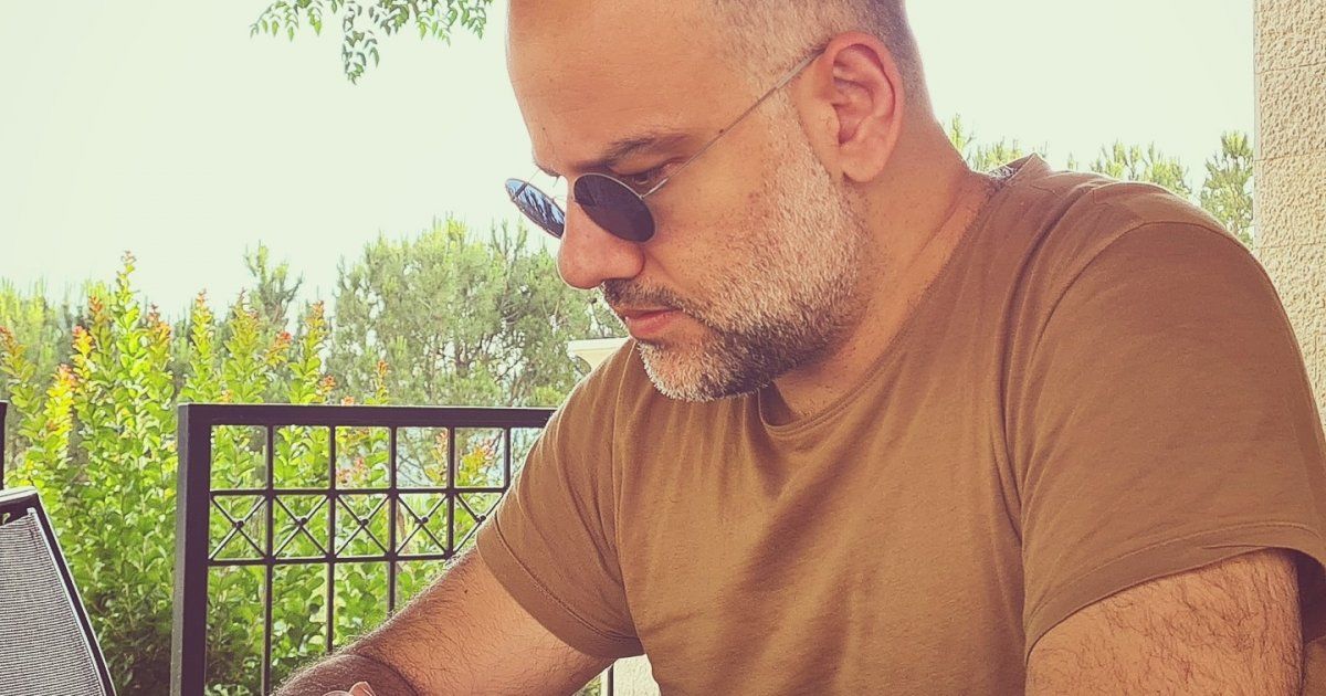 شاهد .. سليم عساف يشعل مواقع التواصل الإجتماعي بأغنيته الجديدة "بلا إحساس"