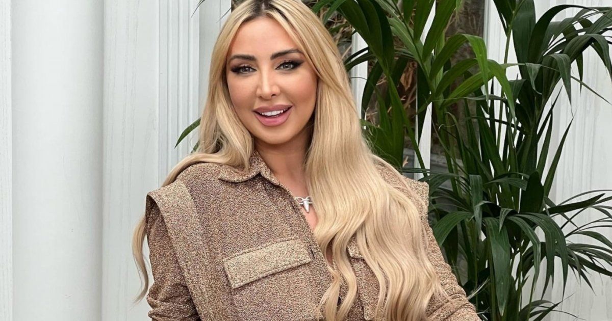 شاهد .. جويل ماردينيان تهنئ والدتها بعيد ميلادها.. والشبه بينهما ملفت للانظار