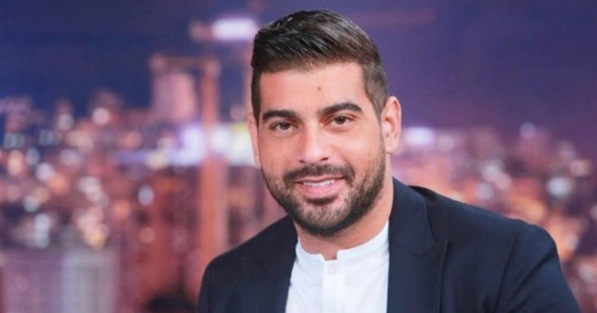 شاهد .. آدم يشوق الجمهور لأحدث أعماله