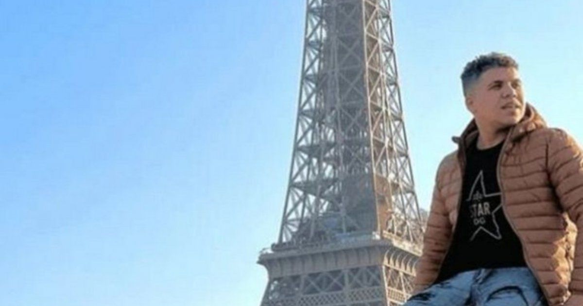 شاهد .. بالفيديو- عمر كمال يشوق المتابعين لجديده الفني