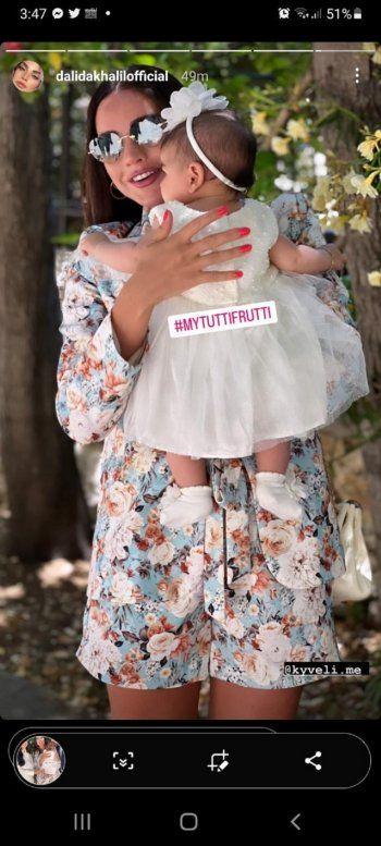 شاهد .. بالصور- طوني عيسى يحتفل بعمادة إبنته "تاليا"