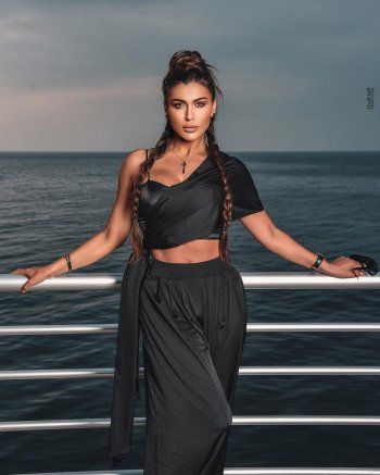 شاهد .. بالصور - نادين الراسي بإطلالة من بيروت وتوجّه رسالة الى متابعيها