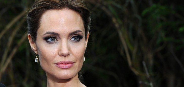 شاهد .. أنجلينا جولي تدعو عبر فيلمها الجديد الى إيقاف سفك الدم