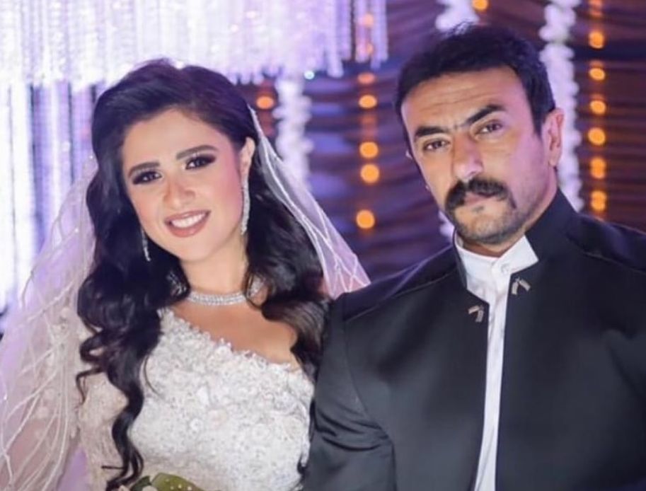 بدرية طلبة تكشف حقيقة خلاف احمد العوضي وياسمين عبدالعزيز