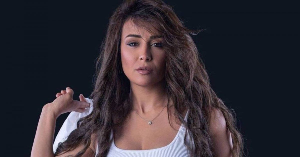 شاهد .. بعد غياب طويل عن مواقع التواصل الإجتماعي.. كندة حنا تطل مع أولادها