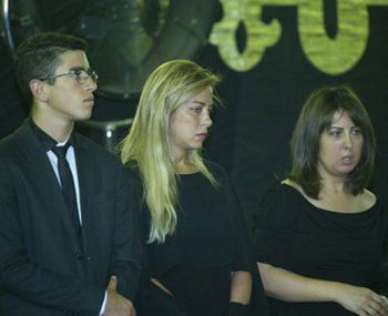 شاهد .. بعد كشفها عن زواجها وأمومتها.. صور إبني ريم مصطفى تضج السوشيال ميديا