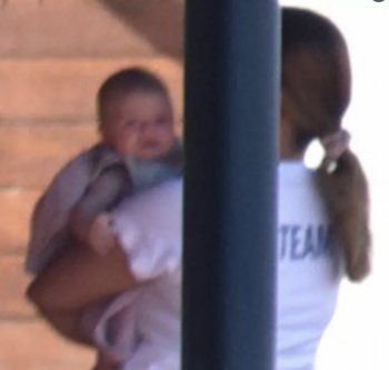 شاهد .. الصور الأولى لإبن كيفانش تاتليتوغ وباشاك ديزر بعد شهرين من ولادته