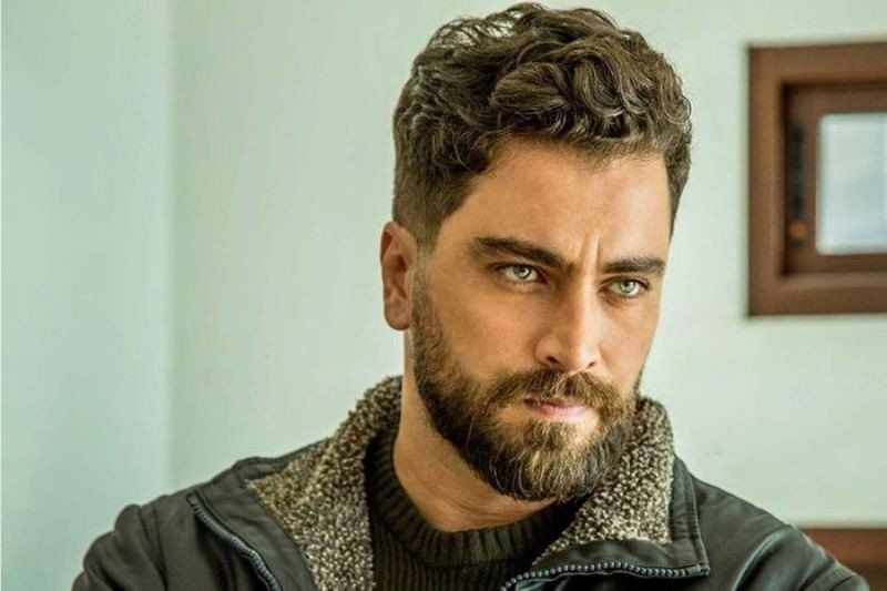 شاهد .. بالصورة - معتصم النهار بإطلالة جديدة وماذا يسأل نفسه؟