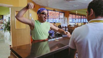 شاهد .. محمد سعد يسخر من خسارة المنتخب المصري.. ويثير غضب الجمهور