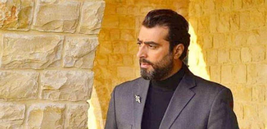 شاهد .. باسم ياخور بشعر طويل وإطلالة مختلفة بشخصيته في مسلسل العربجي -بالصورة