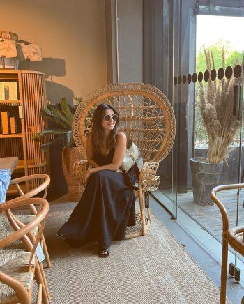 شاهد .. رحمة رياض بإطلالة حابسة للأنفاس.. وفستانها حديث المتابعين