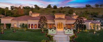 شاهد .. بالصور - بريتني سبيرز وزوجها ينتقلان الى فيلا جديدة كم يبلغ ثمنها؟