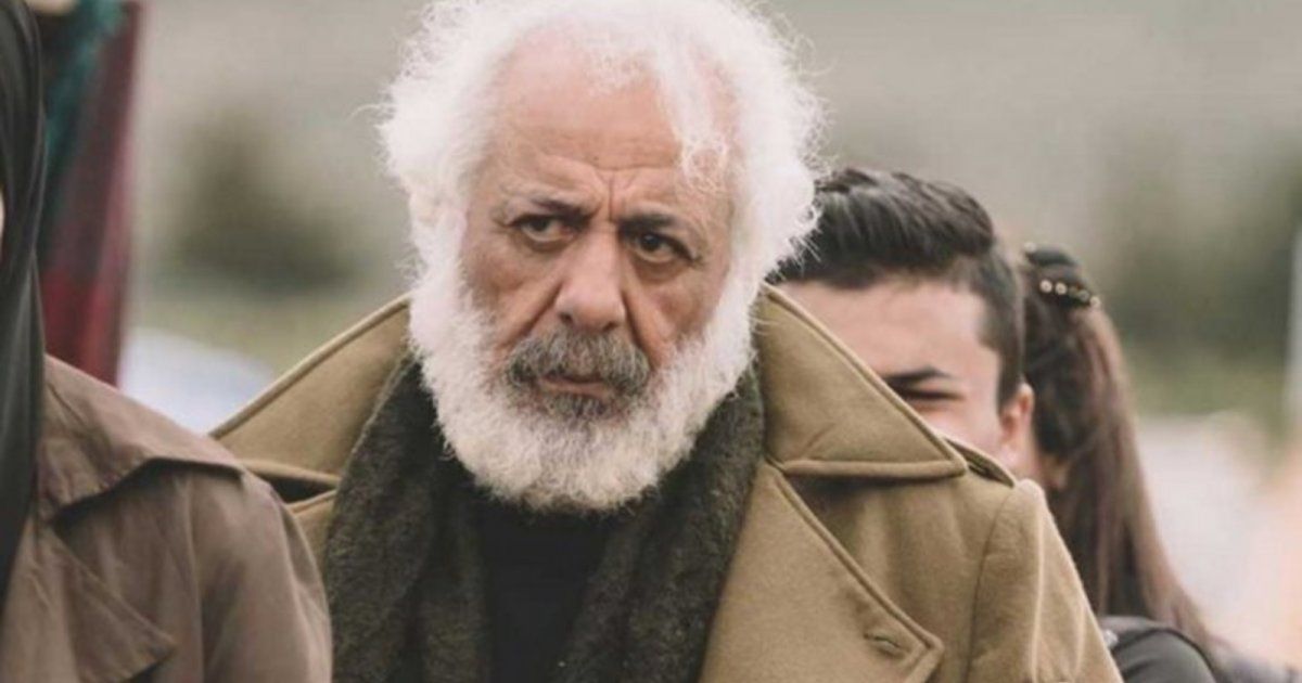 شاهد .. بالصورة- أيمن زيدان: يالقسوته تركني للوحشة والخراب"