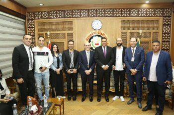 شاهد .. محمد صبحي مكرماً.. بالصور