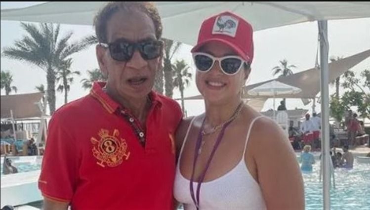 إنتقدوها براحتكم .. مني فاروق مبيهمهاش – فيديو