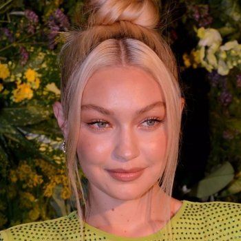 شاهد .. جيجي حديد تخطف الأنظار بأحدث إطلالاتها.. وفستانها حديث الكثيرين