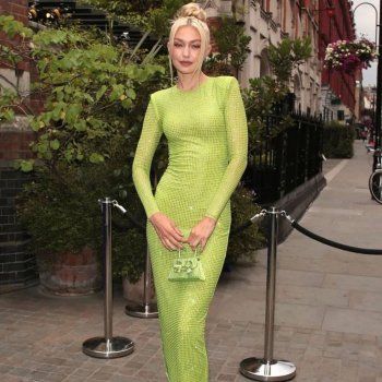 شاهد .. جيجي حديد تخطف الأنظار بأحدث إطلالاتها.. وفستانها حديث الكثيرين