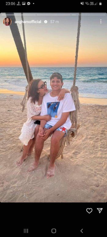 شاهد .. بالصور - أنغام تقضي إجازة مع أولادها على الشاطىء