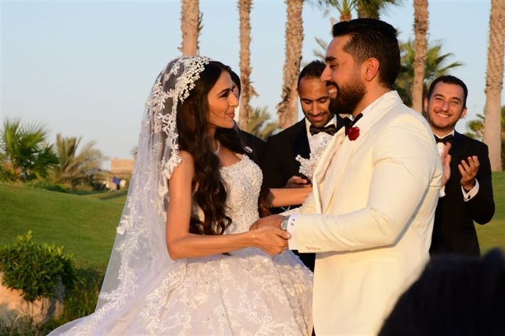 مش هتصدق الحلاوة : ابنة شقيق عادل إمام عروسة زي القمر – شاهد