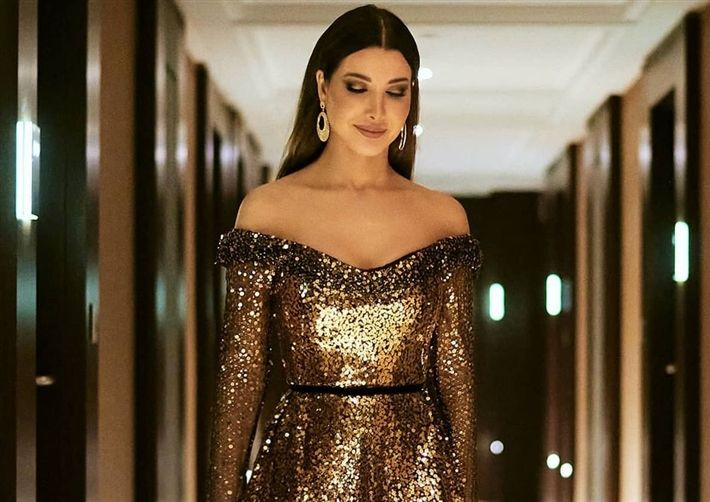 نانسي عجرم تشعل انستجرام بفستان مفتوح علي كيفك – شاهد