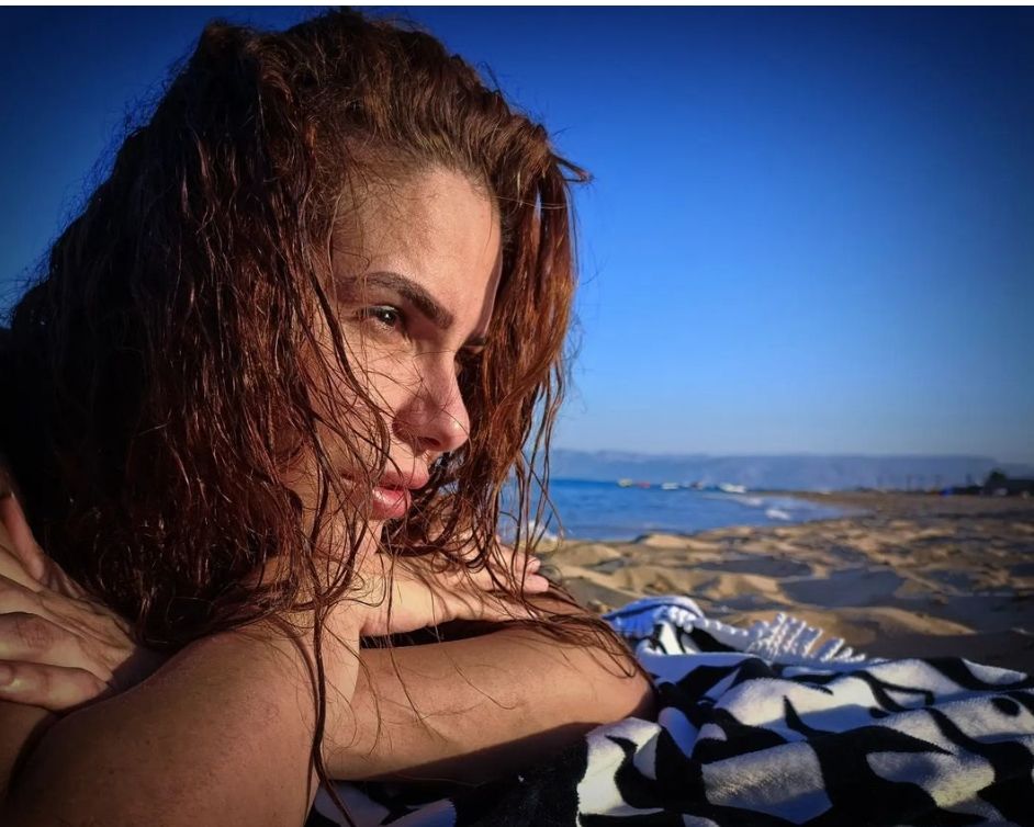 بالمايوه – دنيا عبدالعزيز نايمة علي البحر .. شاهد