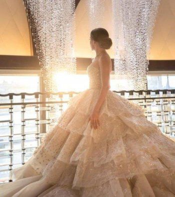 شاهد .. جميلة عوض تثير الجدل حول حقيقة زواجها بعد ظهورها بفستان زفاف-بالصور