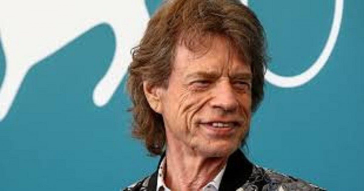 شاهد .. ميك جاغر كان يغار من نجاح فرقة البيتلز الى درجة المرض