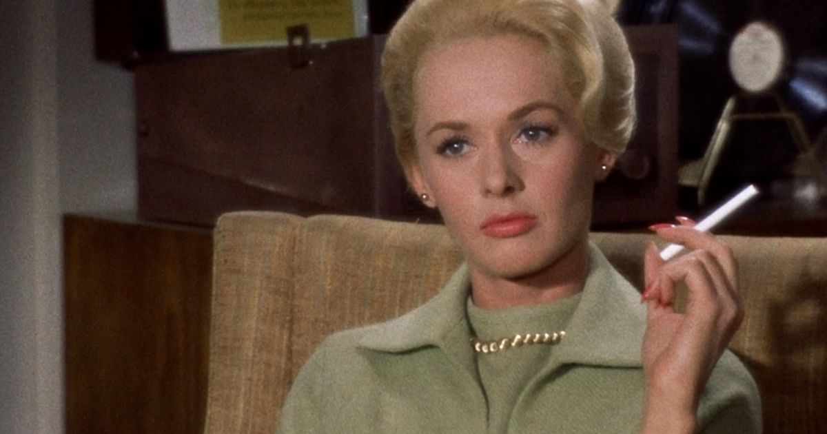 شاهد .. تيبي هيدرين: التعامل مع ألفريد هيتشكوك كان محرجاً ومهيناً