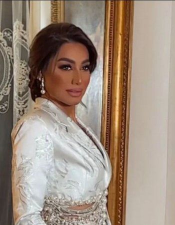 شاهد .. بعد تعرّض صديقتها للخيانة ..بسمة وهبة توثق سعادتها مع زوجها-بالصور