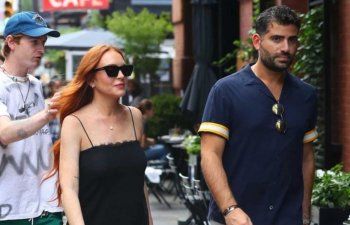 شاهد .. بالصور - بعد قضائها شهر العسل بين تركيا ولبنان ليندسي لوهان في نيويورك برفقة زوجها