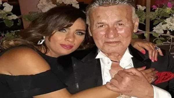 أميرة ابو عوف تحيي ذكري ميلاد عزت ابو عوف:”عيدك في الجنة وحشتني جدا”