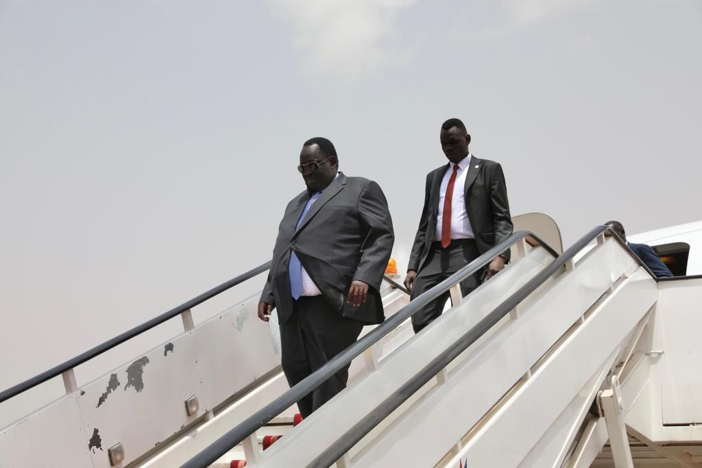 مستشار رئيس جمهورية جنوب السودان للشؤون الأمنية يصل البلاد