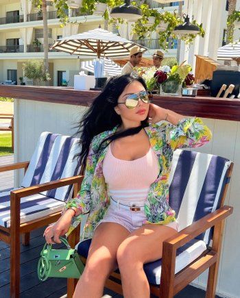 شاهد .. هيفا وهبي بإطلالة صيفية مميزة من الشاطئ