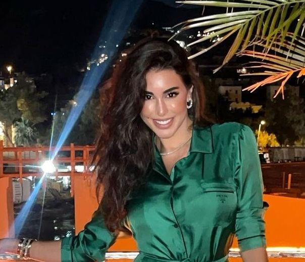 ياسمين صبري تحرج أحد متابعيها بعد سؤاله عن عمرها:” انا معنديش ٨٠ سنة”