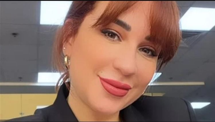 أسما شريف منير سايبة مصايبها مع أبوها وقاعدة تتصور