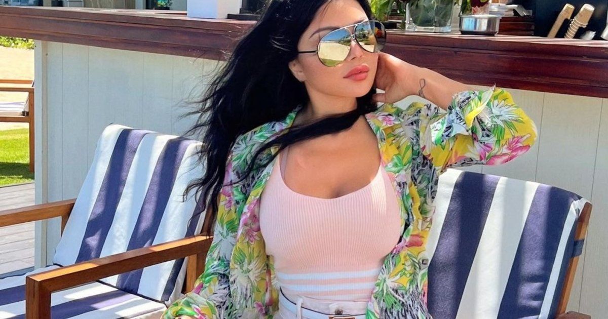 شاهد .. سعر حقيبة وحذاء هيفا وهبي المدهشين يتخطى المعقول.. والجمهور يعلق