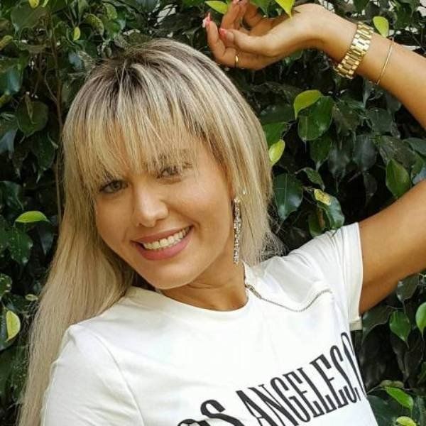 شاهد .. بالصور-جويل حاتم ترد على الشامتين وتؤكد مسامحة والدها لها وتقارن نفسها بأنجلينا جولي