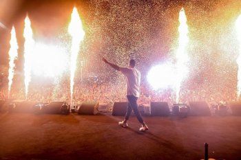 شاهد .. محمد حماقي يشارك صوراً حفلته الأخيرة في العلمين