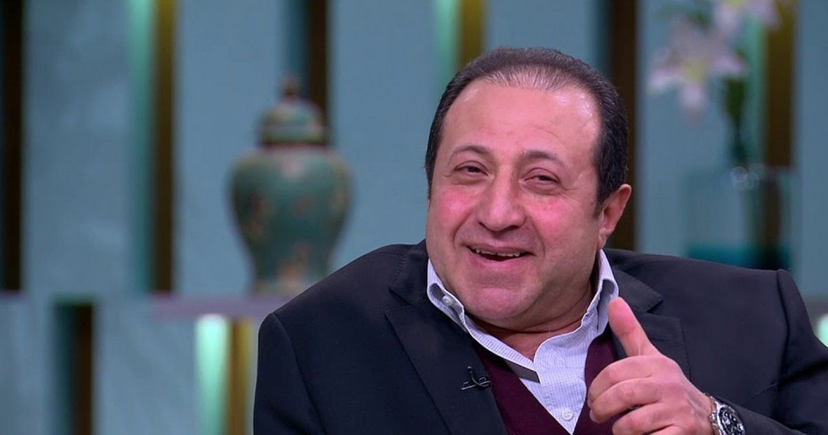 شاهد .. بعد رحيل والده.. هشام علي عبد الخالق :"أنا في نصف غيبوبة وكابوس مش قادر أصحى منه"