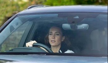شاهد .. بالصور- كايت ميدلتون تقود سيارتها بنفسها .. هل أصبحت تعيش من دون خدّام بعد انتقالها من القصر؟