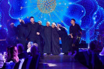 شاهد .. عامر زيان يشعل الأجواء في سهرة غنائية على الأصول اللبنانية في جونيه