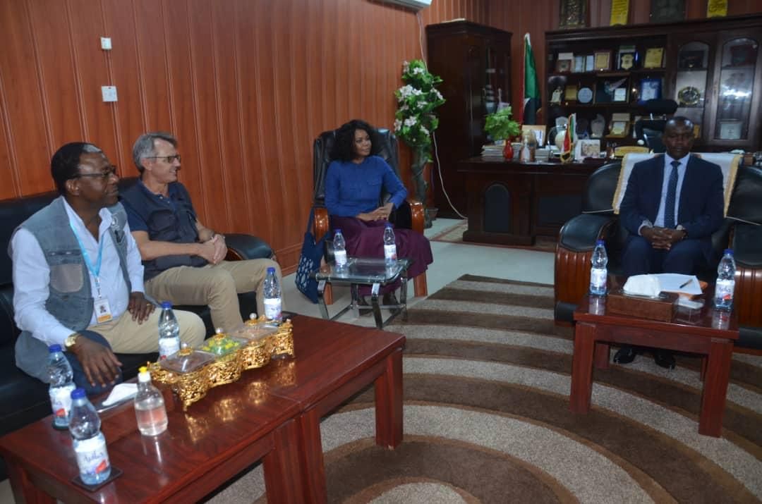 نمر يبحث الخطط المستقبلية لعمل برنامج الغذاء العالمي بالولاية 