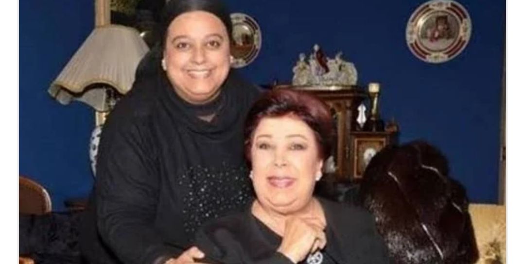 مش هتصدق الشبه – بالصور الظهور الأول لابنة الفنانة رجاء الجداوي