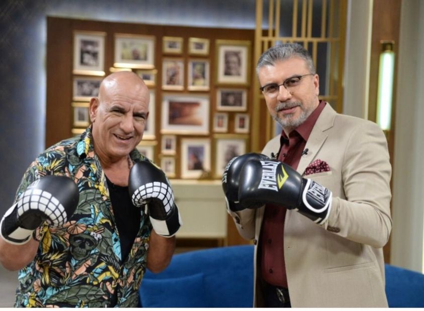 “محمد لطفى ” العائلة كلها أبطال خارقين ، و كلام مؤثر عن والده .. ببوس إيده كل يوم