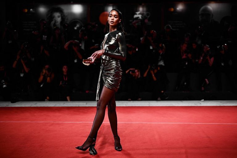 بالصور : إطلالات خطفت الأضواء في مهرجان البندقية السينمائي في فينسيا