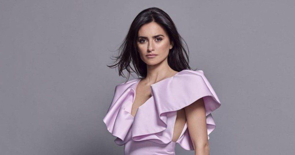 شاهد .. بالصورة - بينيلوبي كروز تتألق في مهرجان البندقية السينمائي الدولي