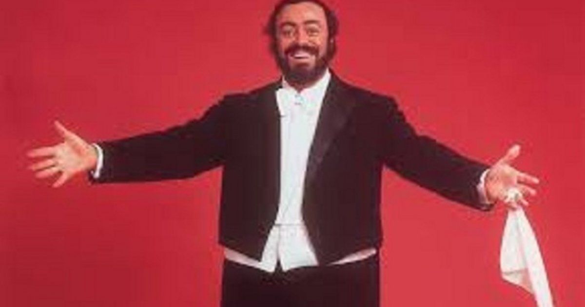 شاهد .. تجربة قاسية غيرت نظرة لوشيانو بافاروتي للحياة